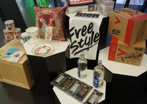 魔都惊现 次元墙 破裂现场,ip生意已经爆发